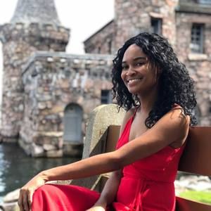 Meet your Posher, Tara